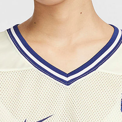 Official Nike women's summer t-shirt, casual, breathable, with V-neck.