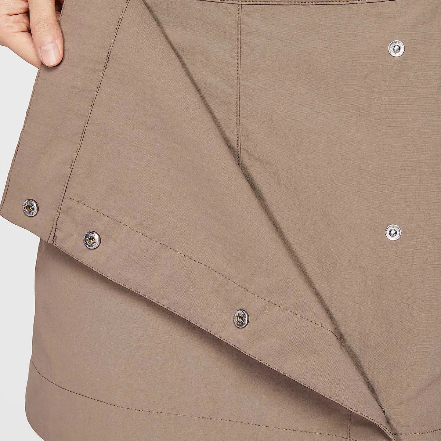 Nike Genuine Sportswear Essential women's skirt in woven fabric.