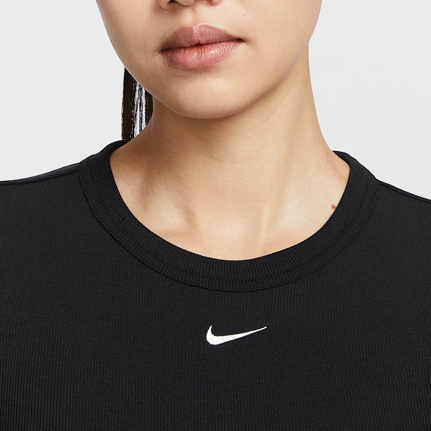 Official Nike women's sports t-shirt, genuine, new, breathable, for training, short sleeve.